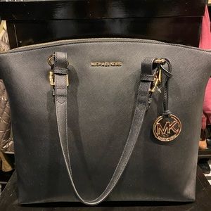 Michael Kors Tote - new w/dust bag